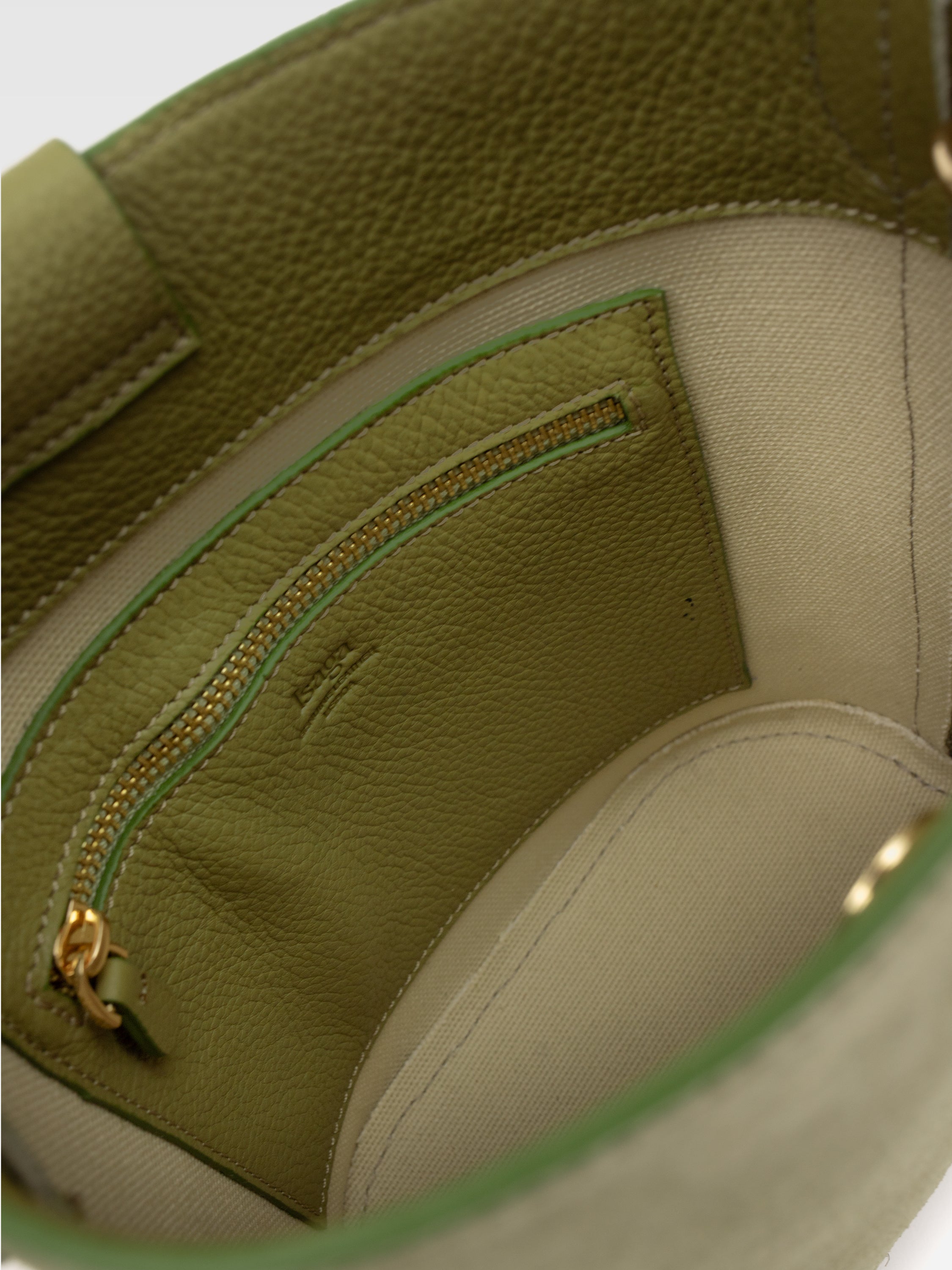 MALA LUCI VERDE