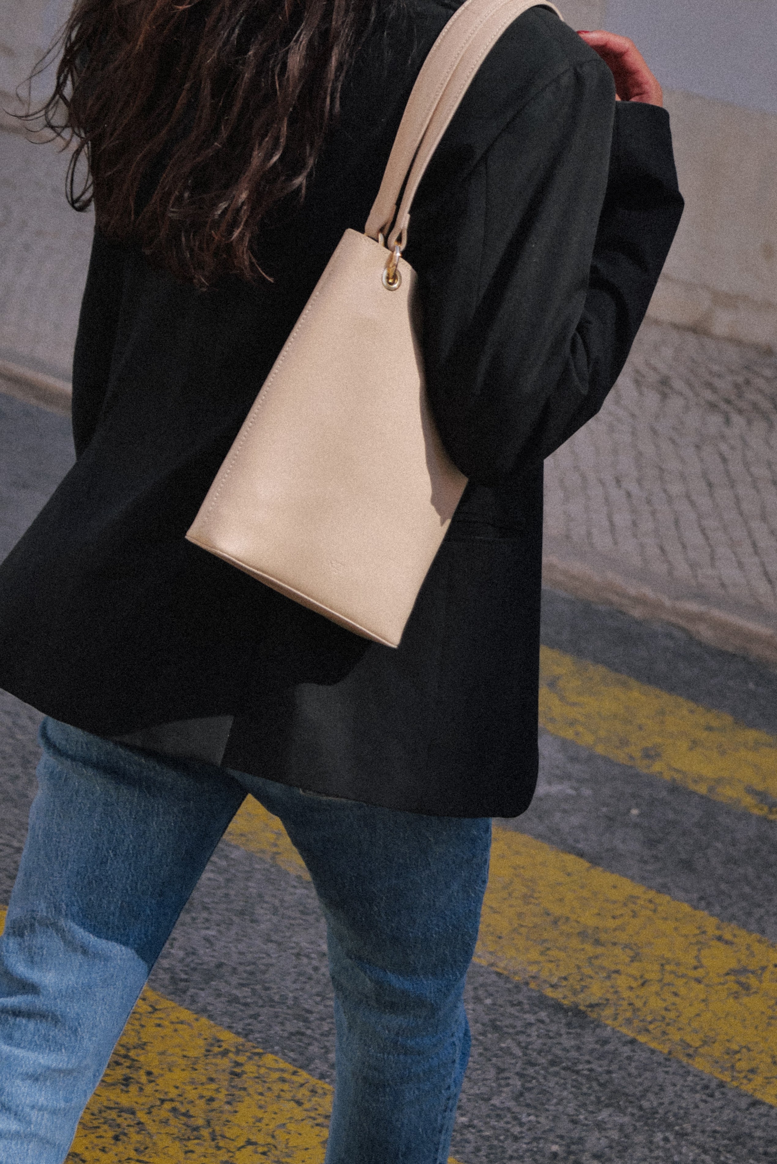 ANNA BLACK HANDBAG