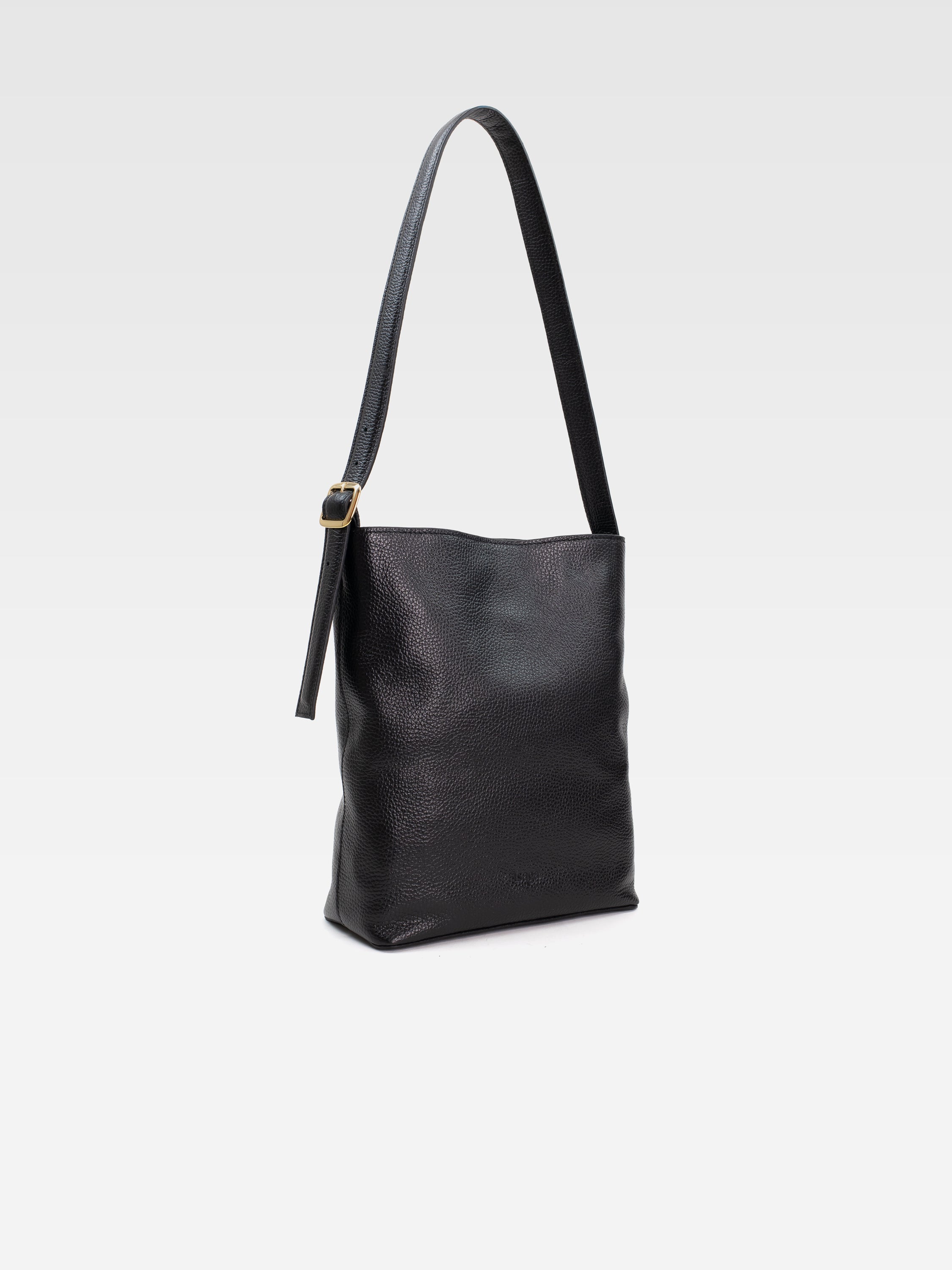 VINA BLACK